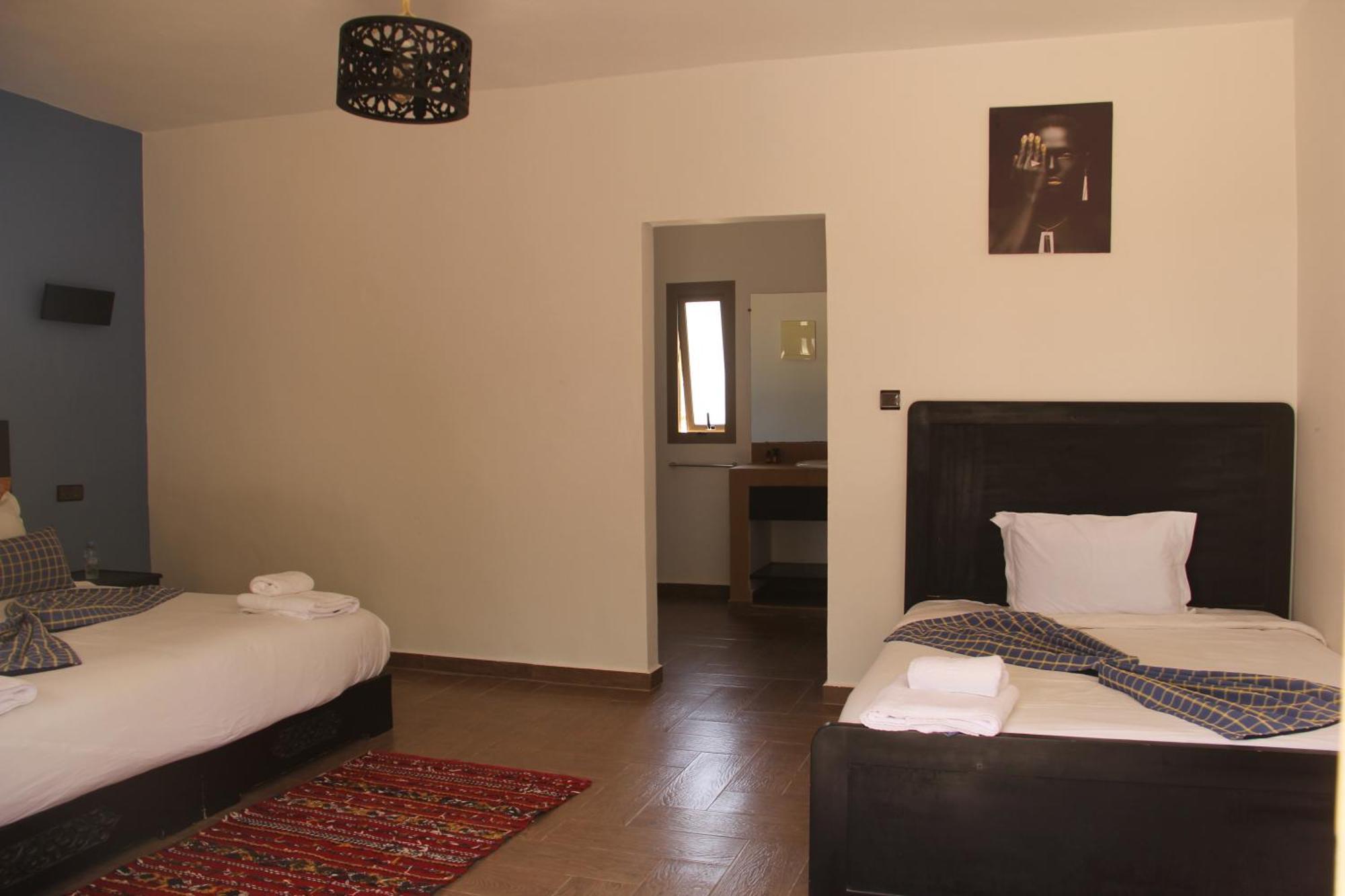 Hotel Camp 4*